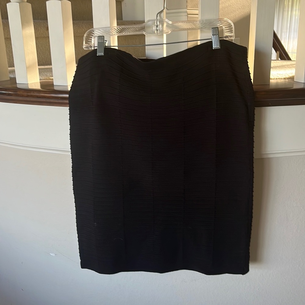 Black knit skirt